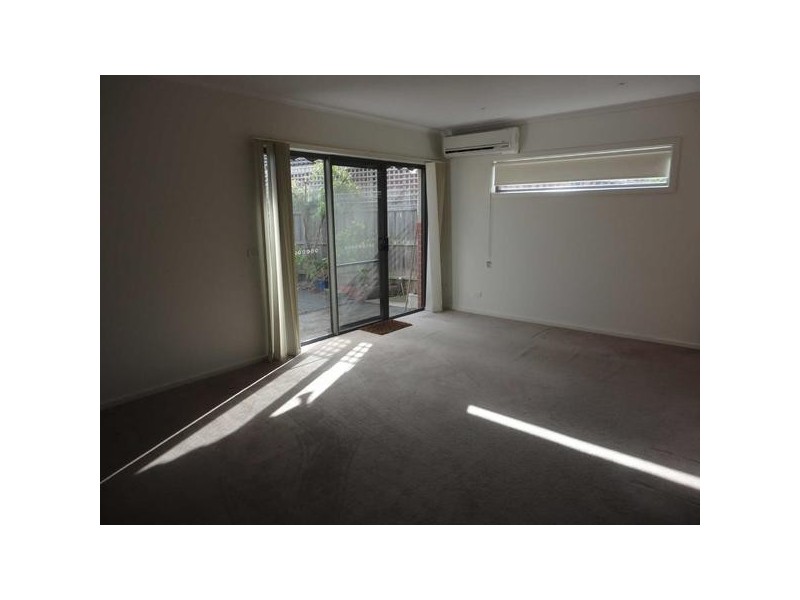 4/90  Nursery Avenue, Frankston VIC 3199