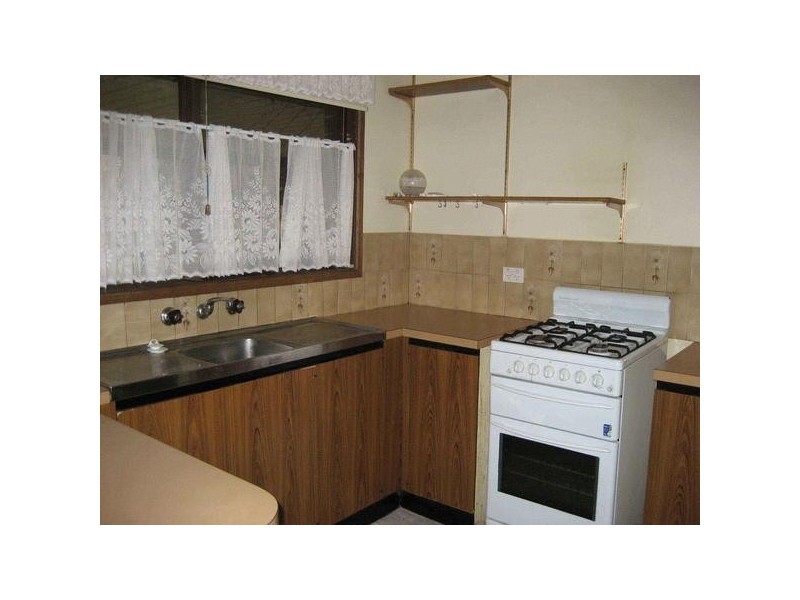 4  Akora Court, Frankston VIC 3199