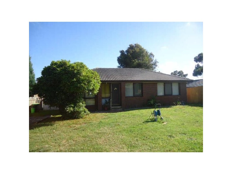 4  Akora Court, Frankston VIC 3199