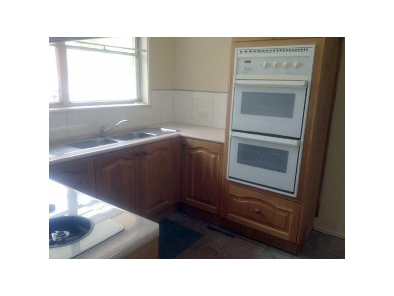 6  Hodgins Crescent, Frankston North VIC 3200