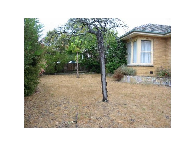 27  Corio Avenue, Frankston VIC 3199