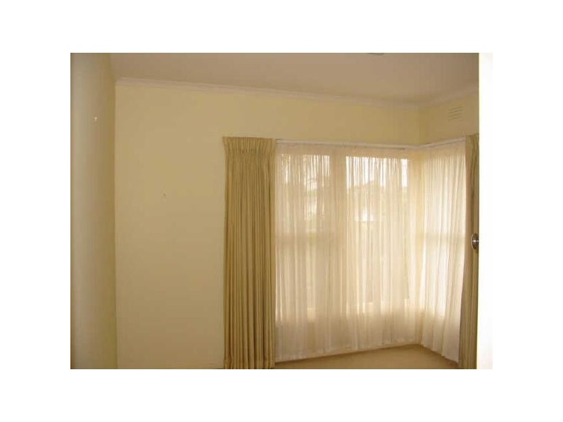 27  Corio Avenue, Frankston VIC 3199