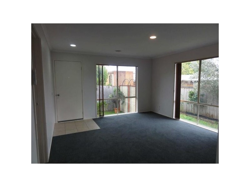 2/6  Alice Grove, Frankston VIC 3199