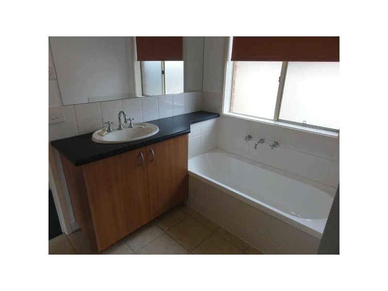 2/6  Alice Grove, Frankston VIC 3199