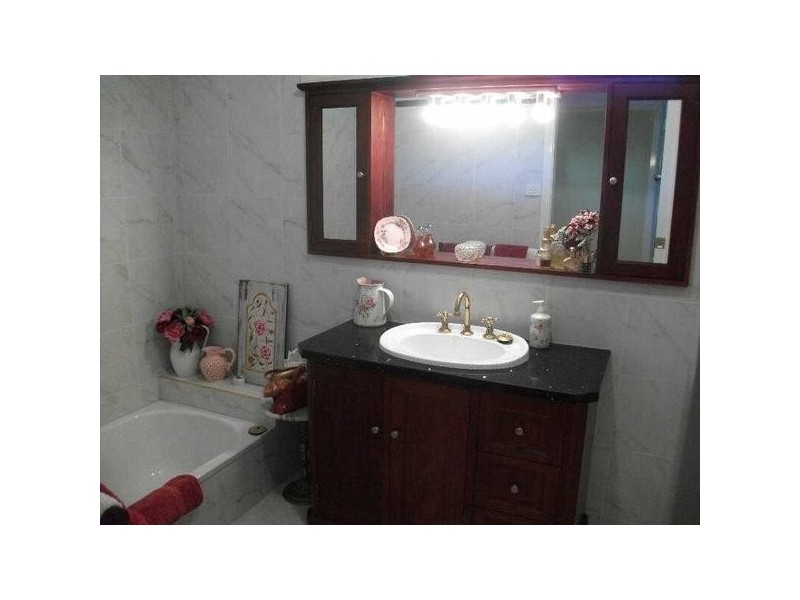 4  Hillside Grove, Frankston South VIC 3199