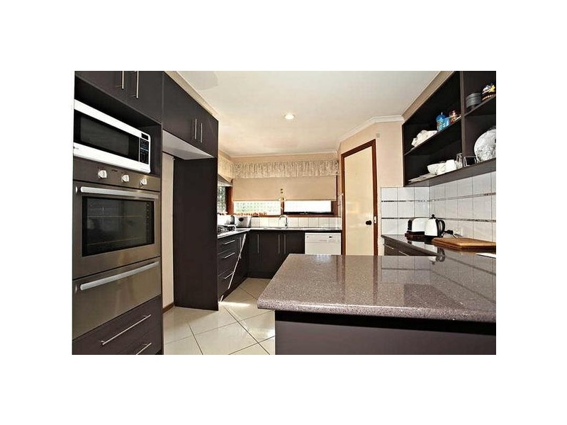 10 Lipton Drive, Frankston VIC 3199