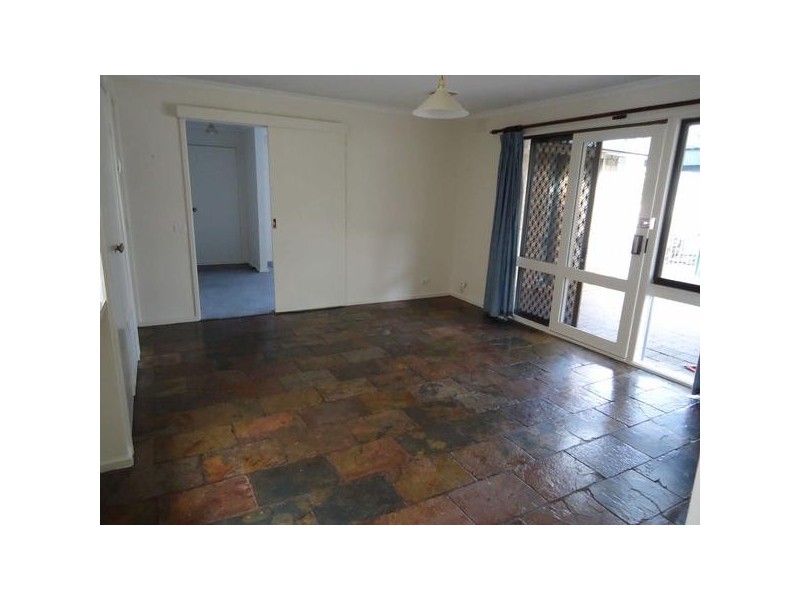 2  Varcoe Court, Frankston VIC 3199