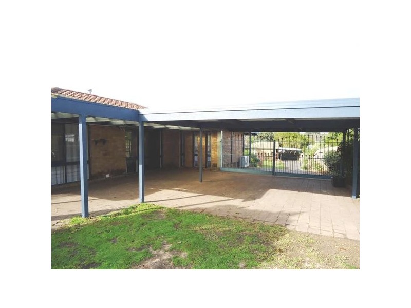 2  Varcoe Court, Frankston VIC 3199