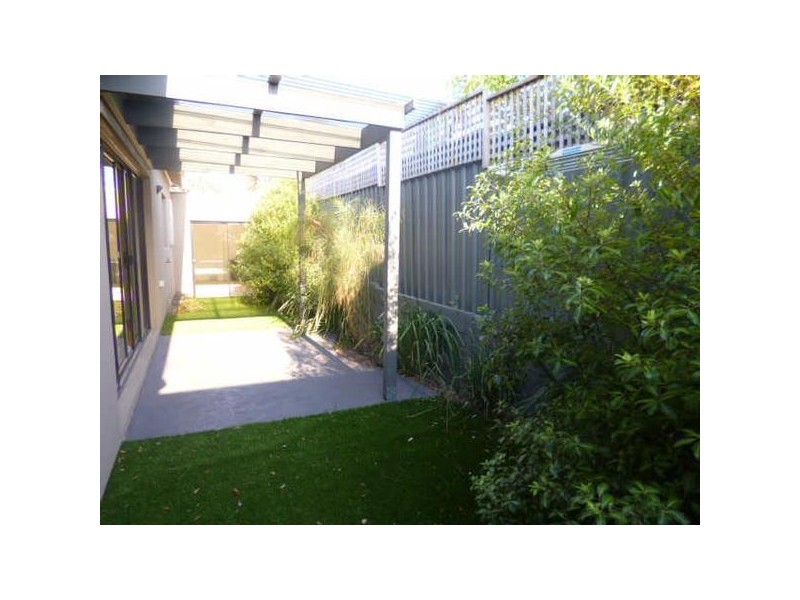 2/56  Fortescue Avenue, Seaford VIC 3198