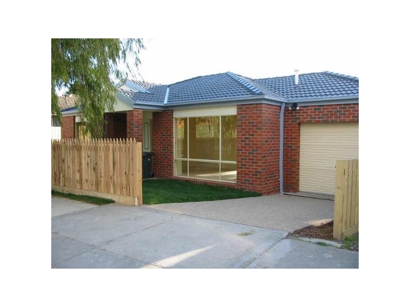 1/1  Joy Street, Frankston VIC 3199