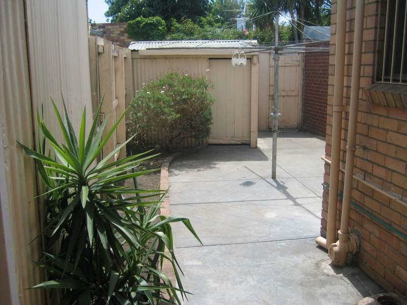 24  Ingles Street, Port Melbourne VIC 3207