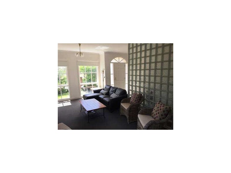 1/16  Alverna Grove, Brighton VIC 3186