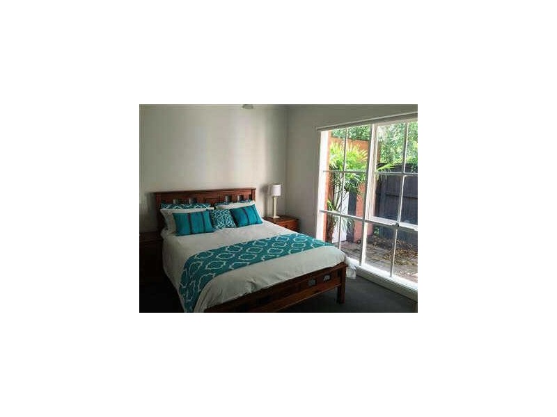 1/16  Alverna Grove, Brighton VIC 3186