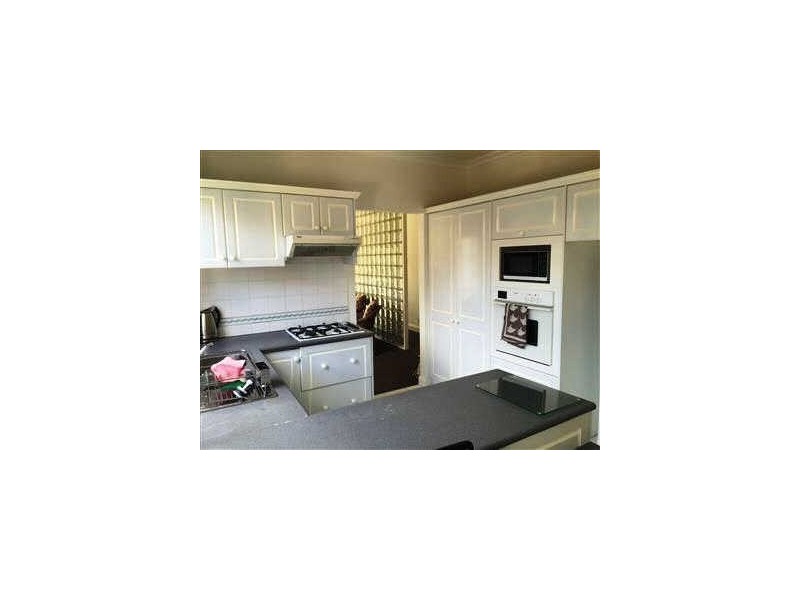 1/16  Alverna Grove, Brighton VIC 3186