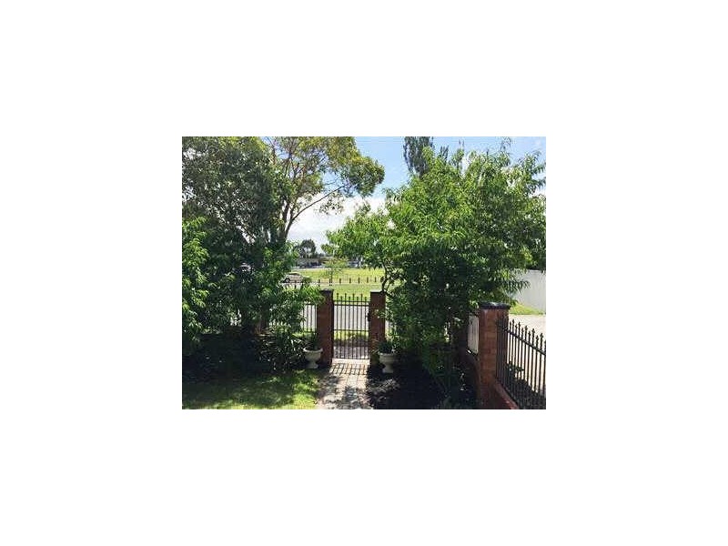 1/16  Alverna Grove, Brighton VIC 3186