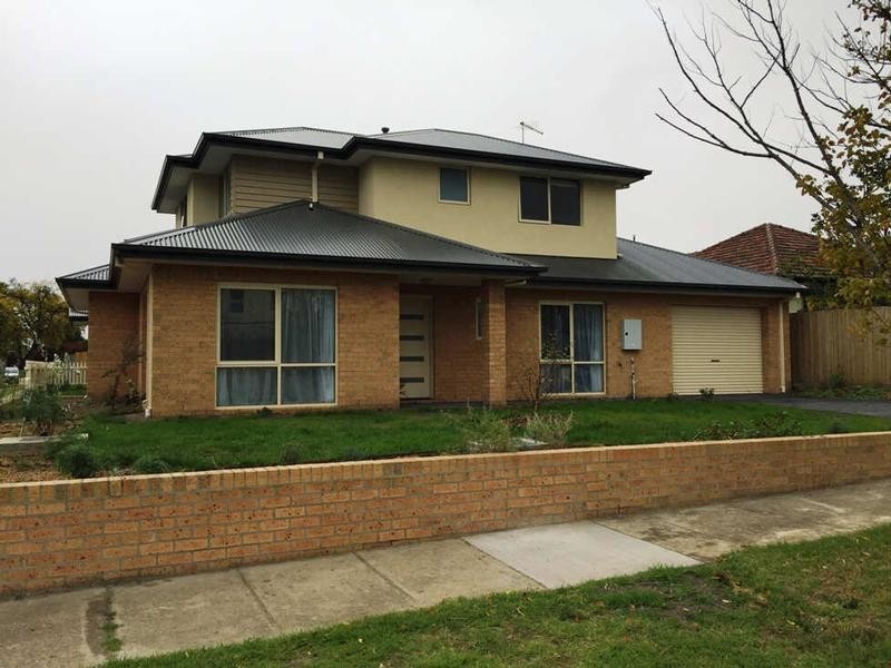 1  Chauvel Street, Bentleigh East VIC 3165