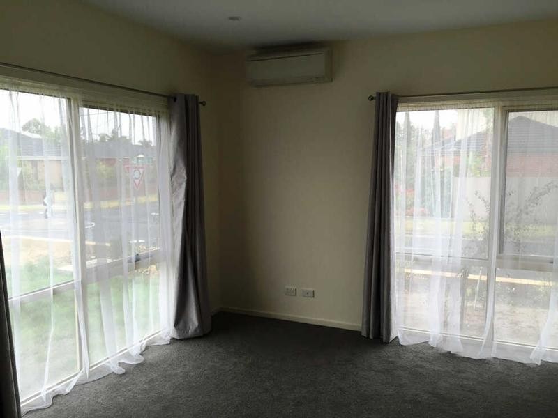 1  Chauvel Street, Bentleigh East VIC 3165