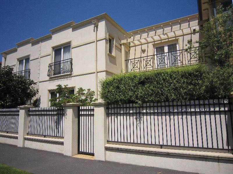 2/1  Barkly Street, Brighton VIC 3186