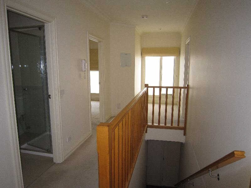 2/1  Barkly Street, Brighton VIC 3186