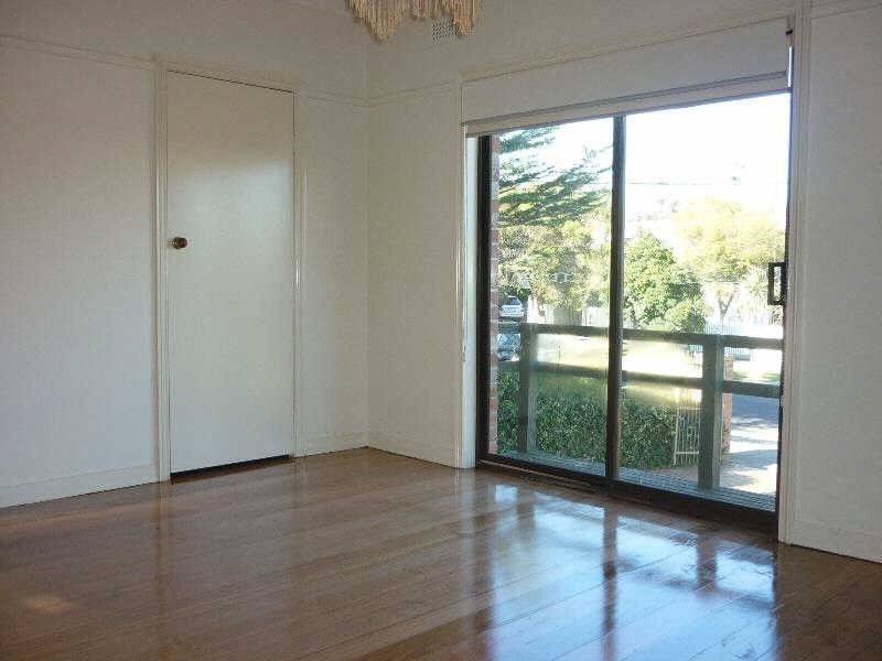 1  PASCHAL STREET, Bentleigh VIC 3204