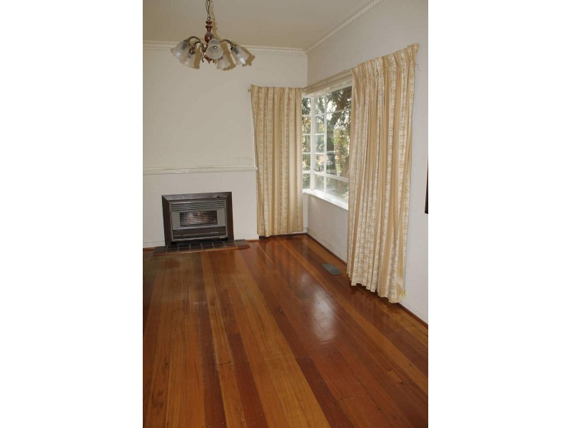 2  Charming Street, Hampton East VIC 3188