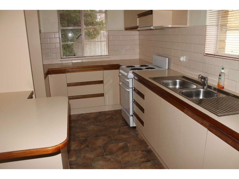 2  Charming Street, Hampton East VIC 3188