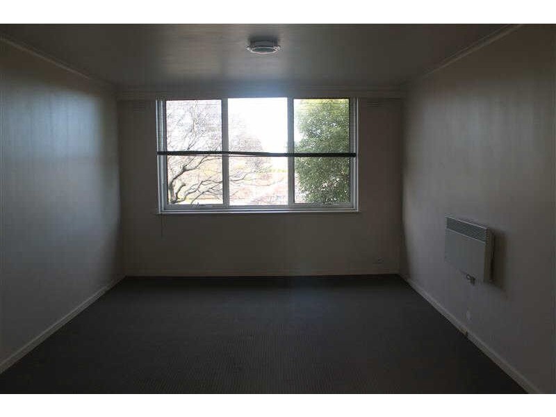 7/18  Magnolia Road, Gardenvale VIC 3185