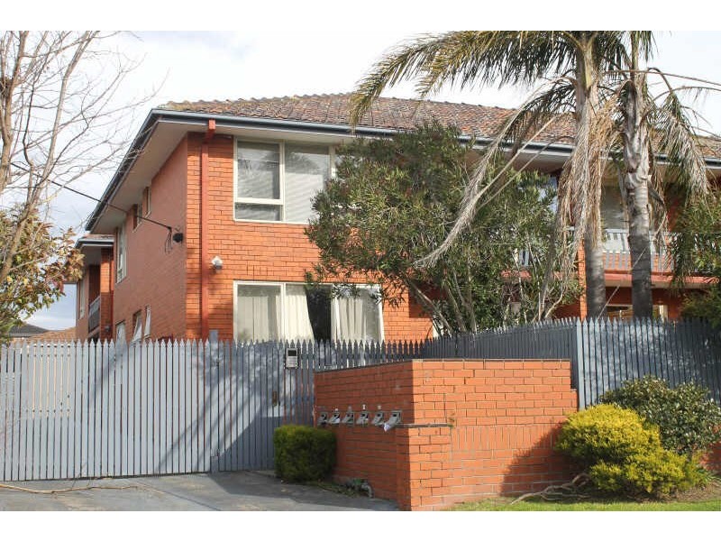 6/2  Werona Street, Bentleigh VIC 3204