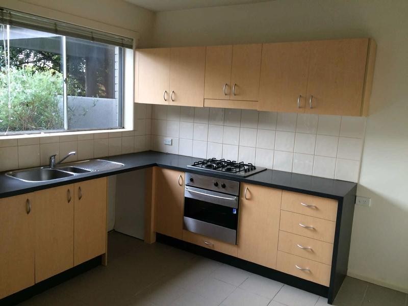 4/14  Rugby Road, Hughesdale VIC 3166
