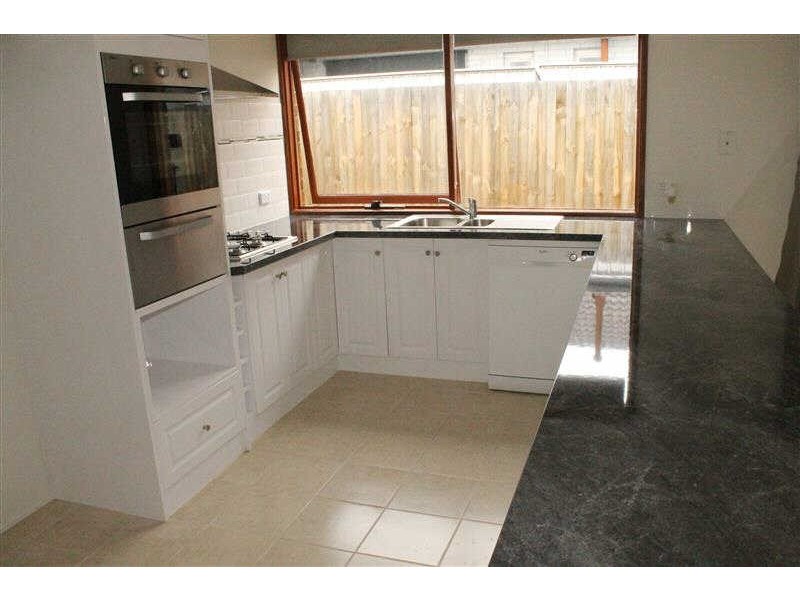 1/17  Sunray Avenue, Cheltenham VIC 3192