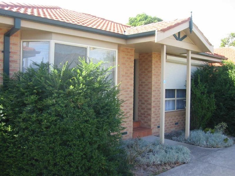 2/24 Follett Road, Cheltenham VIC 3192