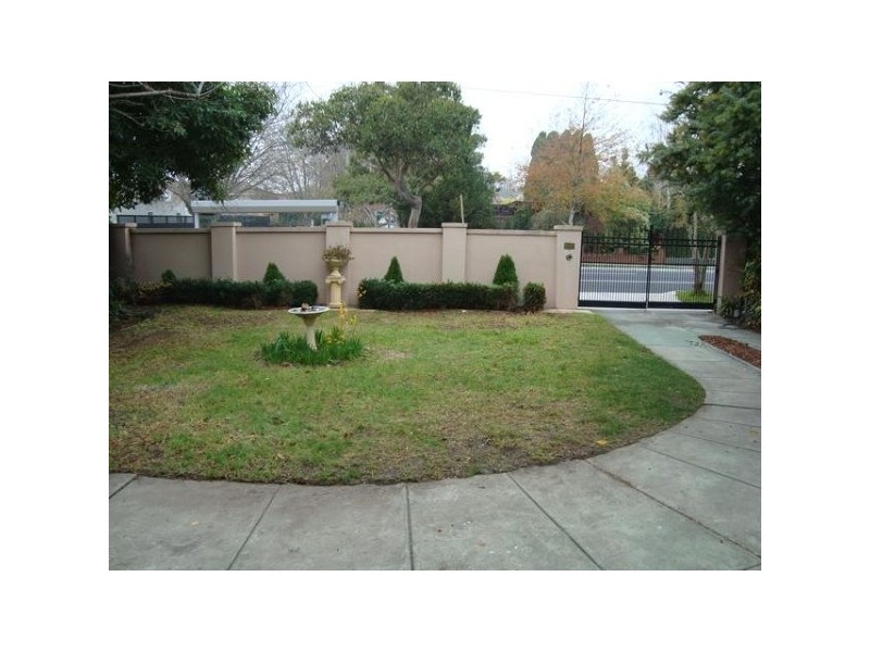 99 Orrong Road, Elsternwick VIC 3185