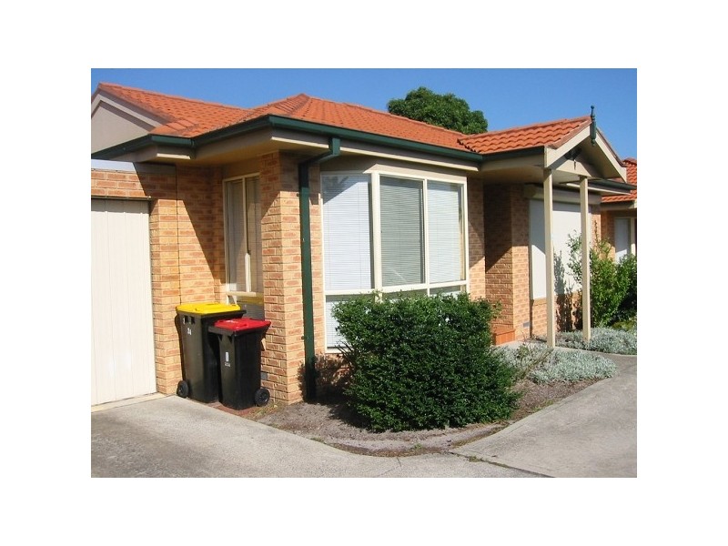 2/24 Follett Road, Cheltenham VIC 3192