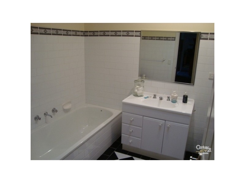 3/14 Barrington Street, Bentleigh East VIC 3165