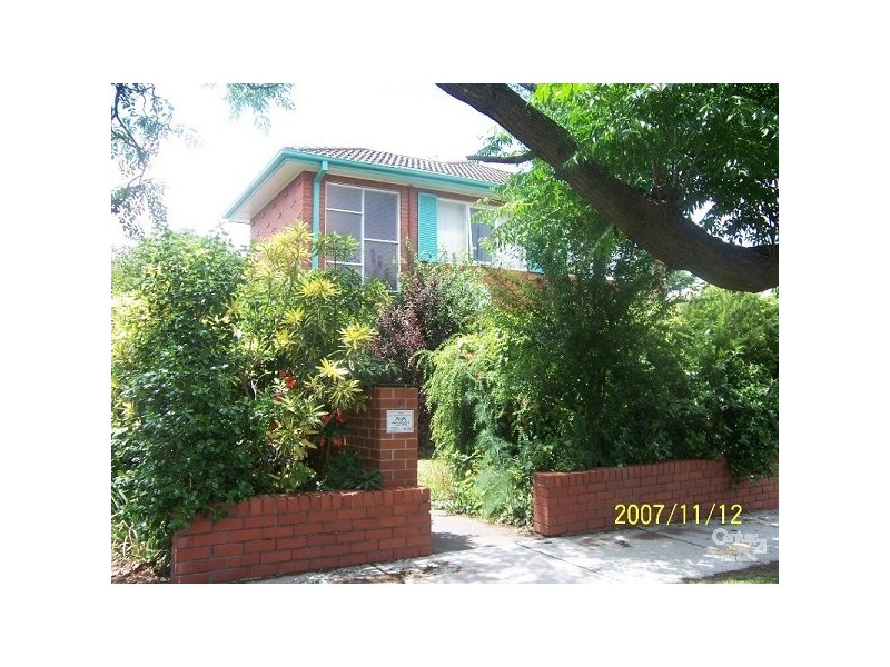 2/8 Walnut Street, Carnegie VIC 3163