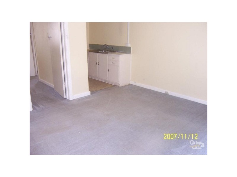 2/8 Walnut Street, Carnegie VIC 3163