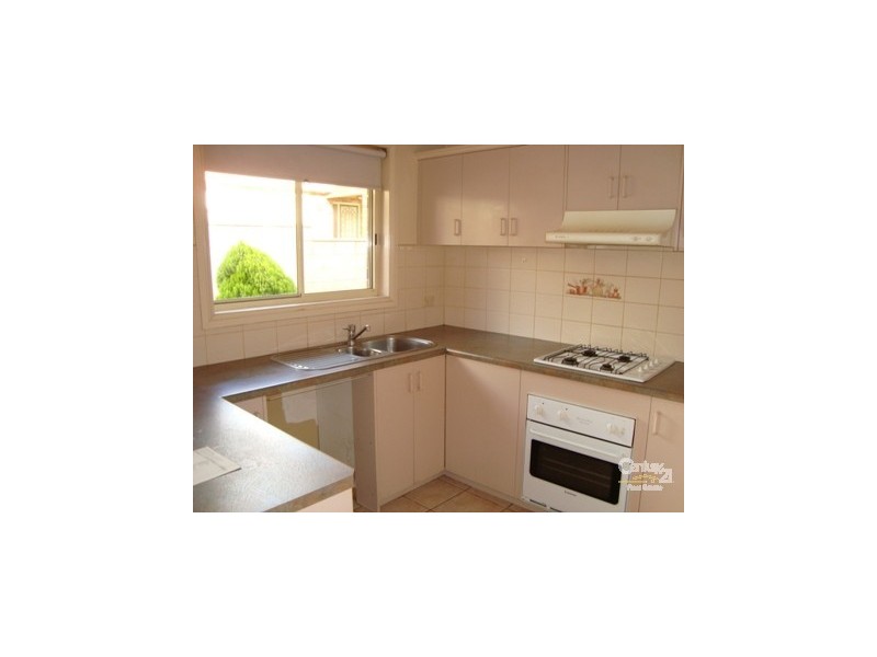 2/2 Hinkler Avenue, Bentleigh East VIC 3165