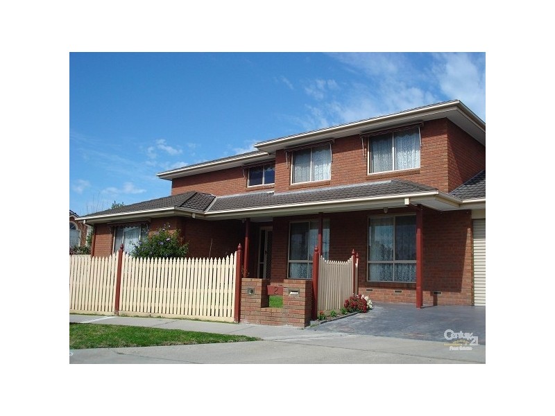2 Juan Court, Dingley Village VIC 3172