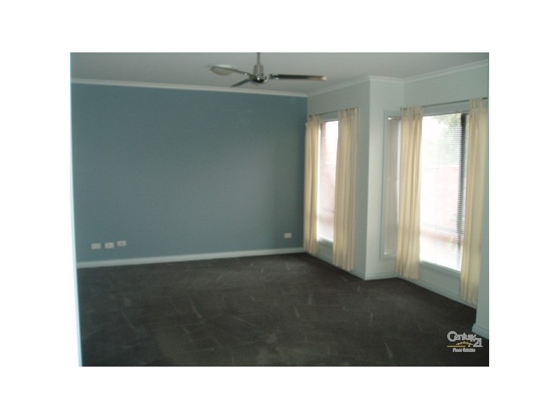 19 Eastview Crescent, Bentleigh East VIC 3165