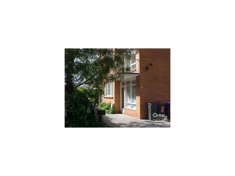 2/12 Austin Avenue, Elwood VIC 3184