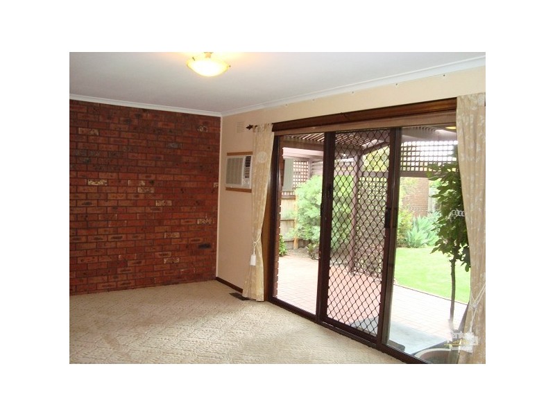 27 Harkaway Drive, Cheltenham VIC 3192