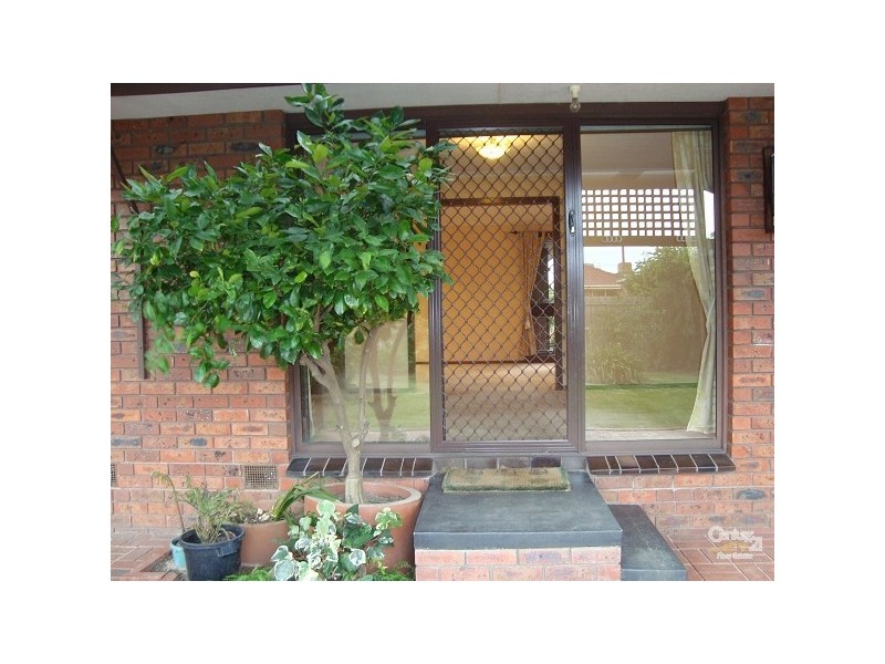 27 Harkaway Drive, Cheltenham VIC 3192