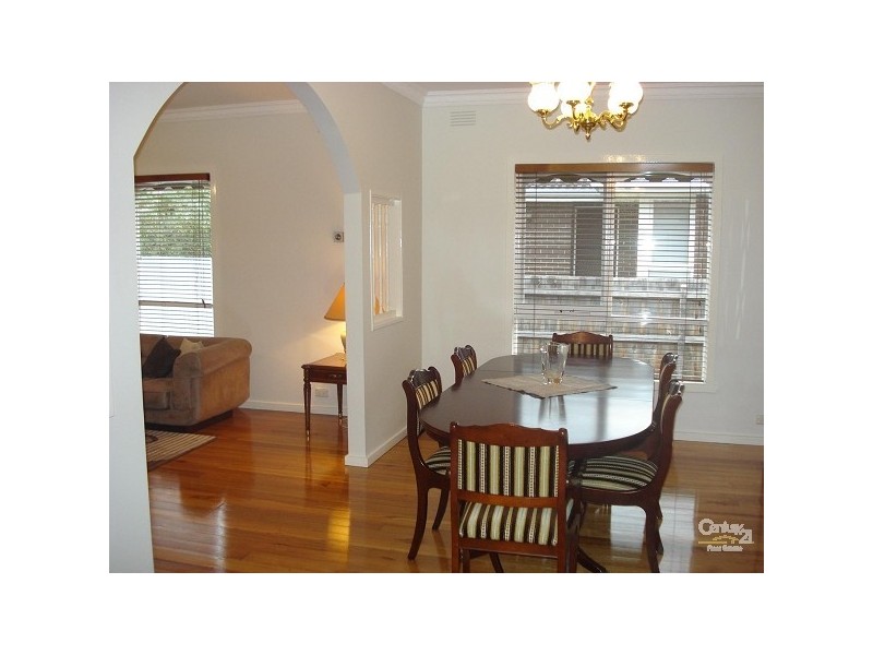 57 Warren Road, Cheltenham VIC 3192