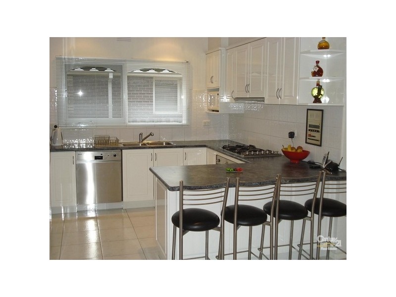 57 Warren Road, Cheltenham VIC 3192