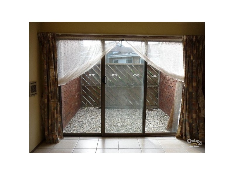 2/102 Centre Dandenong Road, Cheltenham VIC 3192