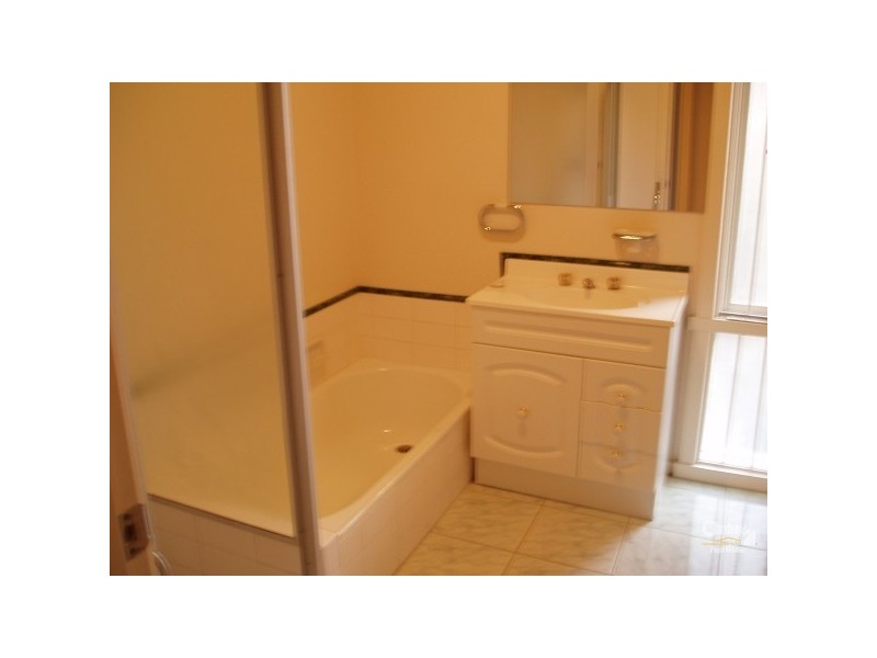 5/10 Capitol Avenue, Mckinnon VIC 3204