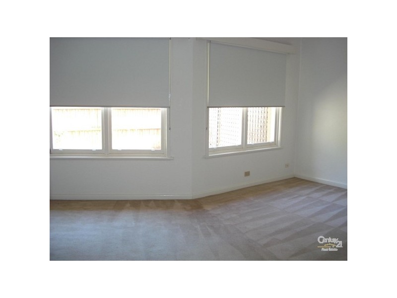 2/1 Berwick Street, Brighton VIC 3186