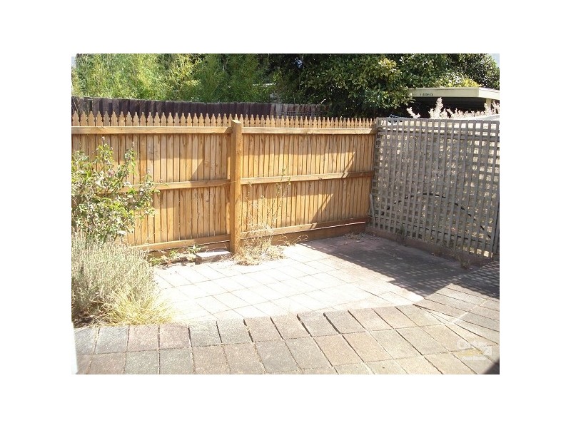 2/1 Berwick Street, Brighton VIC 3186