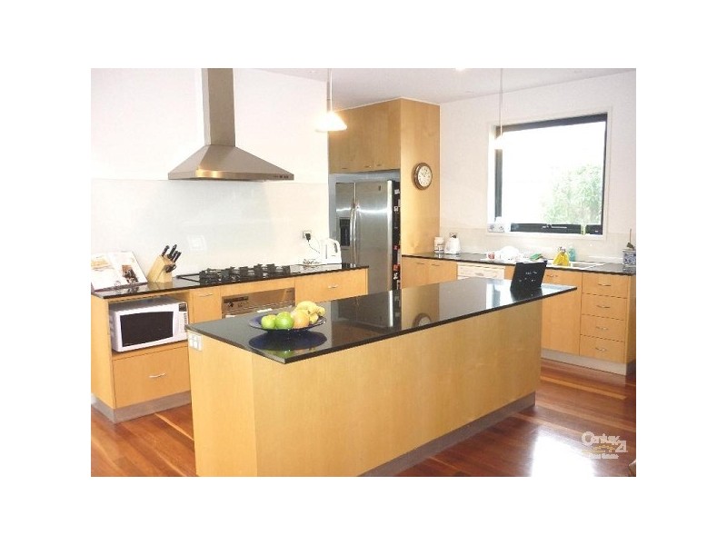 15 Hanby Street, Brighton VIC 3186