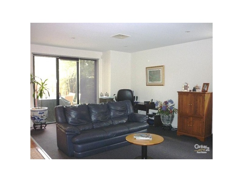 15 Hanby Street, Brighton VIC 3186